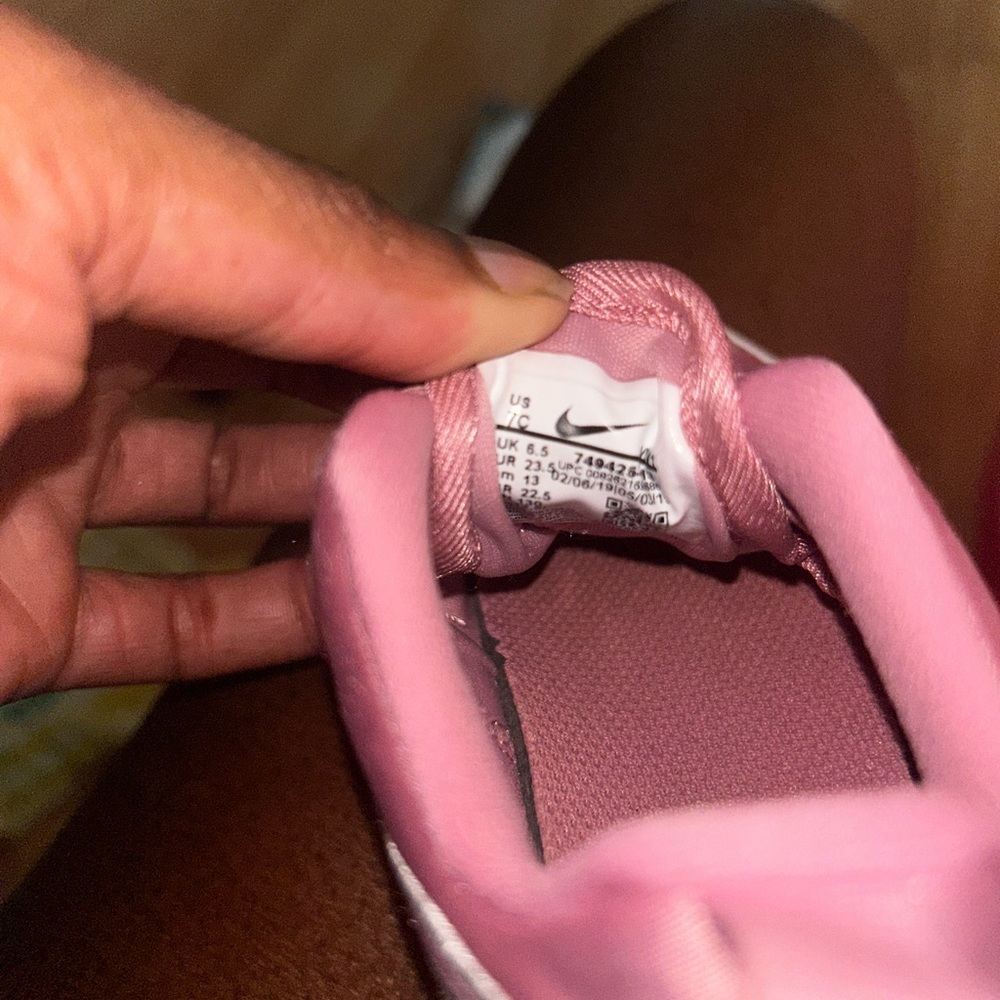 Nike Kids Sneakers in Pink and White